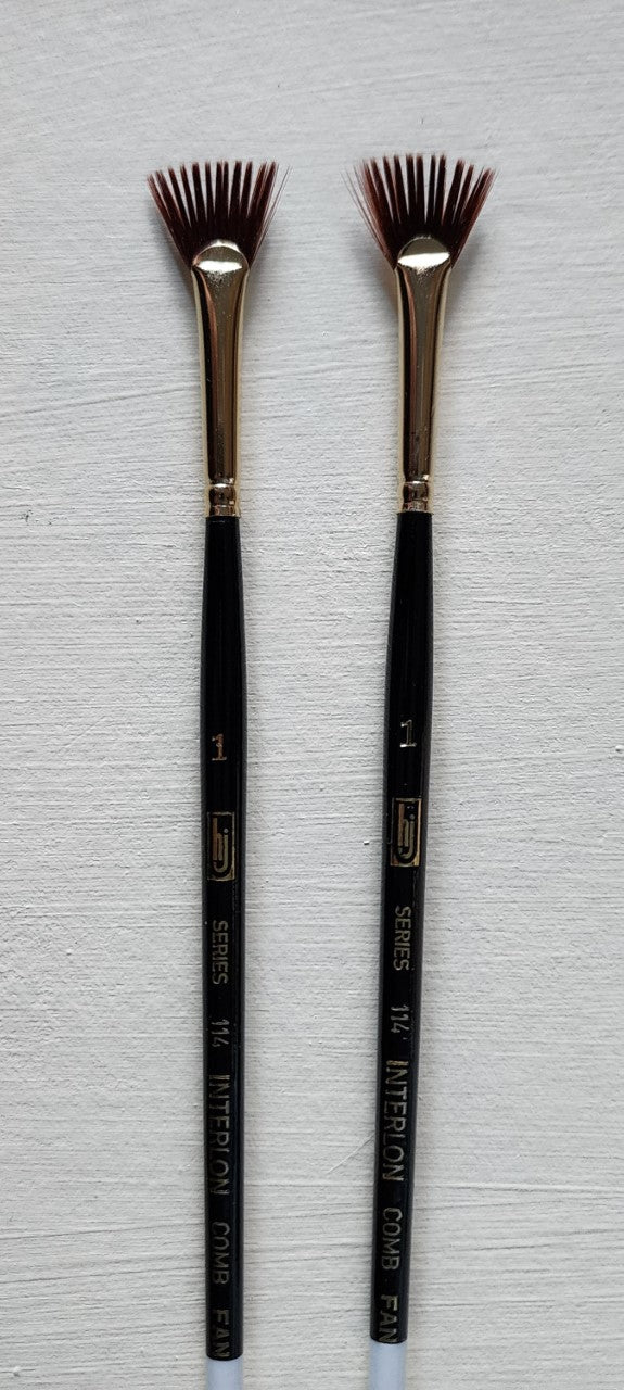 Fan rake /Comb-Synthetic Interlon fibres( Series114) Short Black handle
